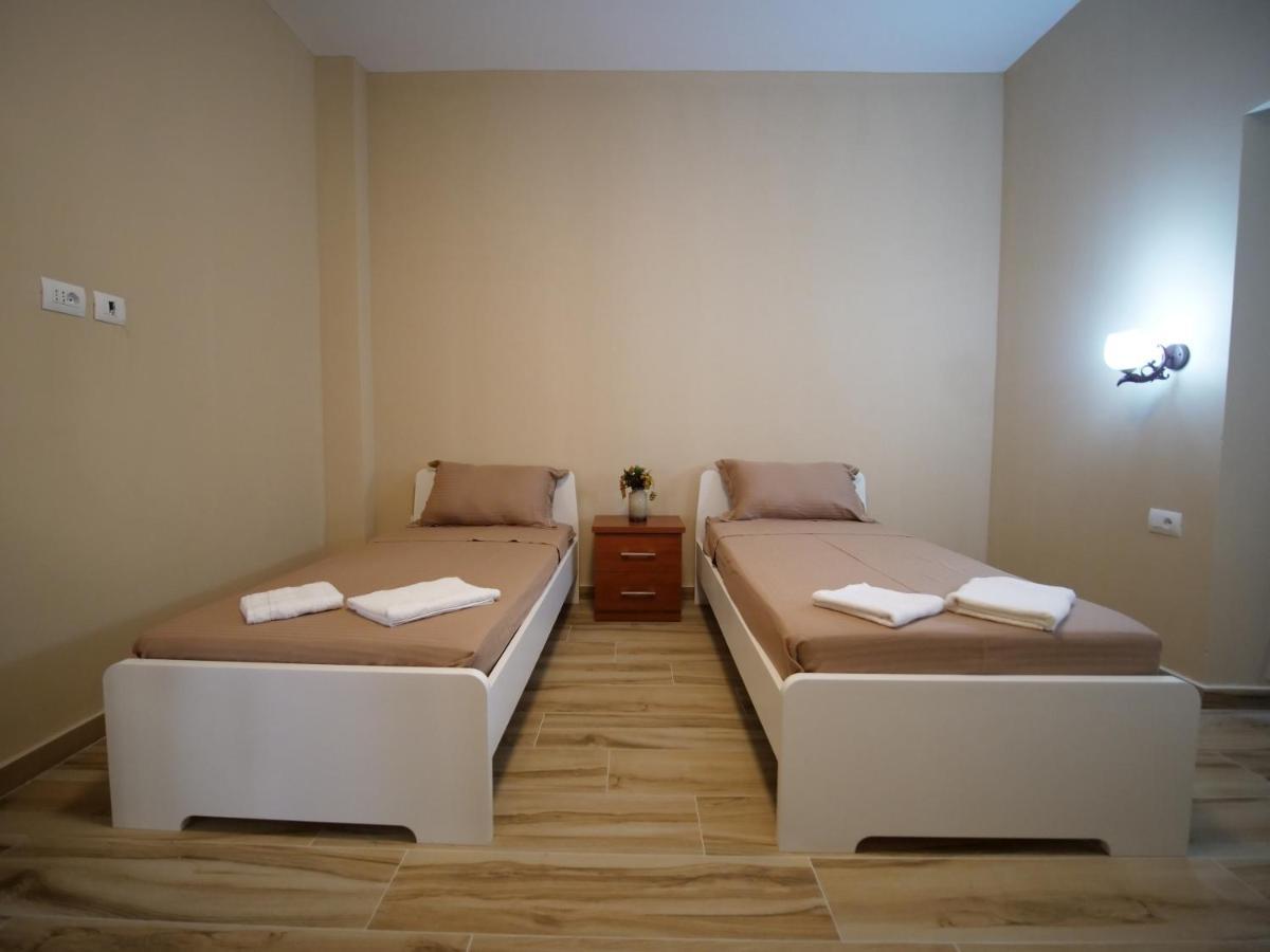 Hanna & Solei Hotel Berat Bagian luar foto