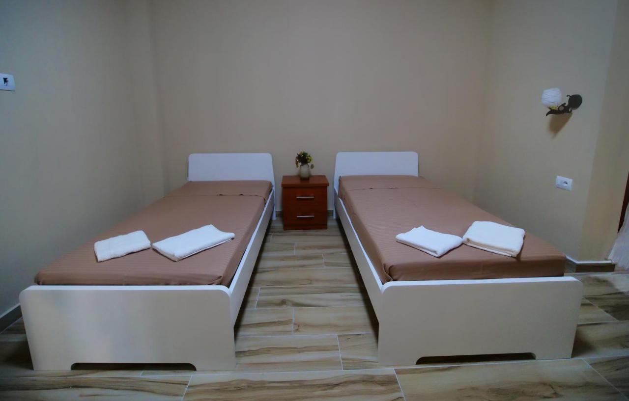 Hanna & Solei Hotel Berat Bagian luar foto