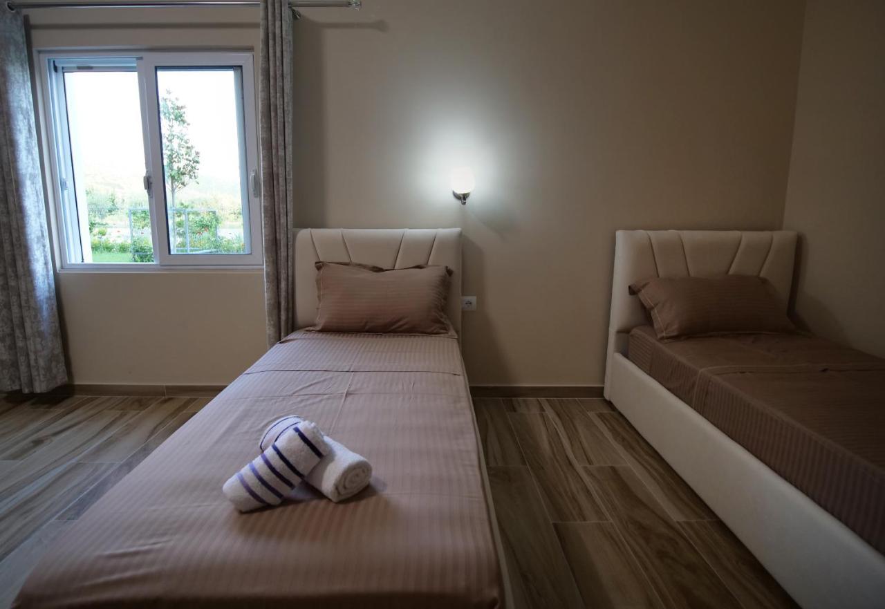 Hanna & Solei Hotel Berat Bagian luar foto