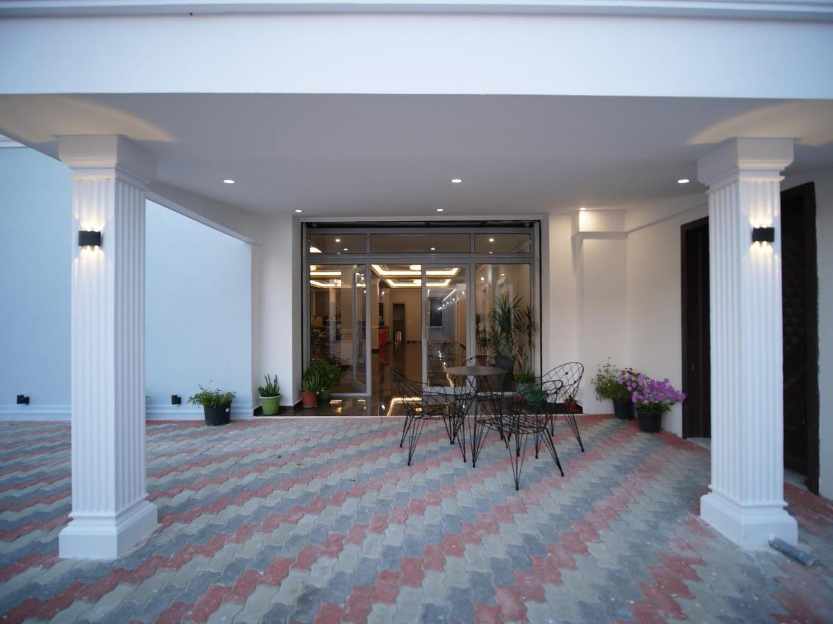 Hanna & Solei Hotel Berat Bagian luar foto