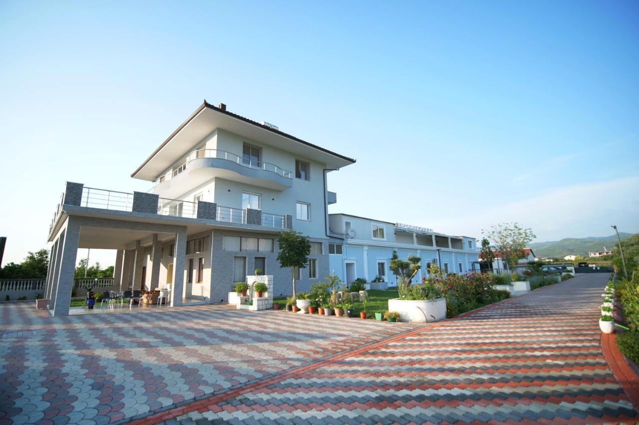 Hanna & Solei Hotel Berat Bagian luar foto