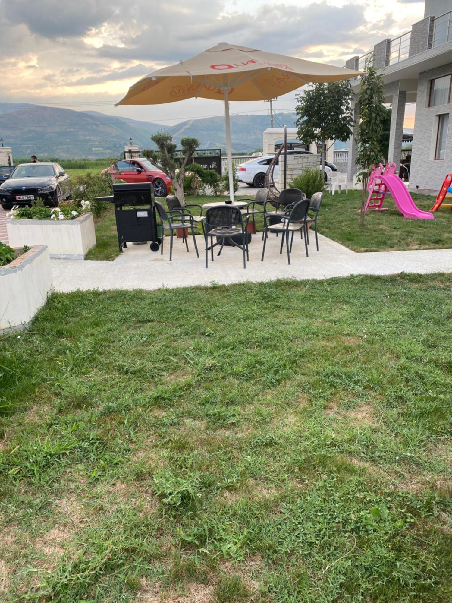 Hanna & Solei Hotel Berat Bagian luar foto
