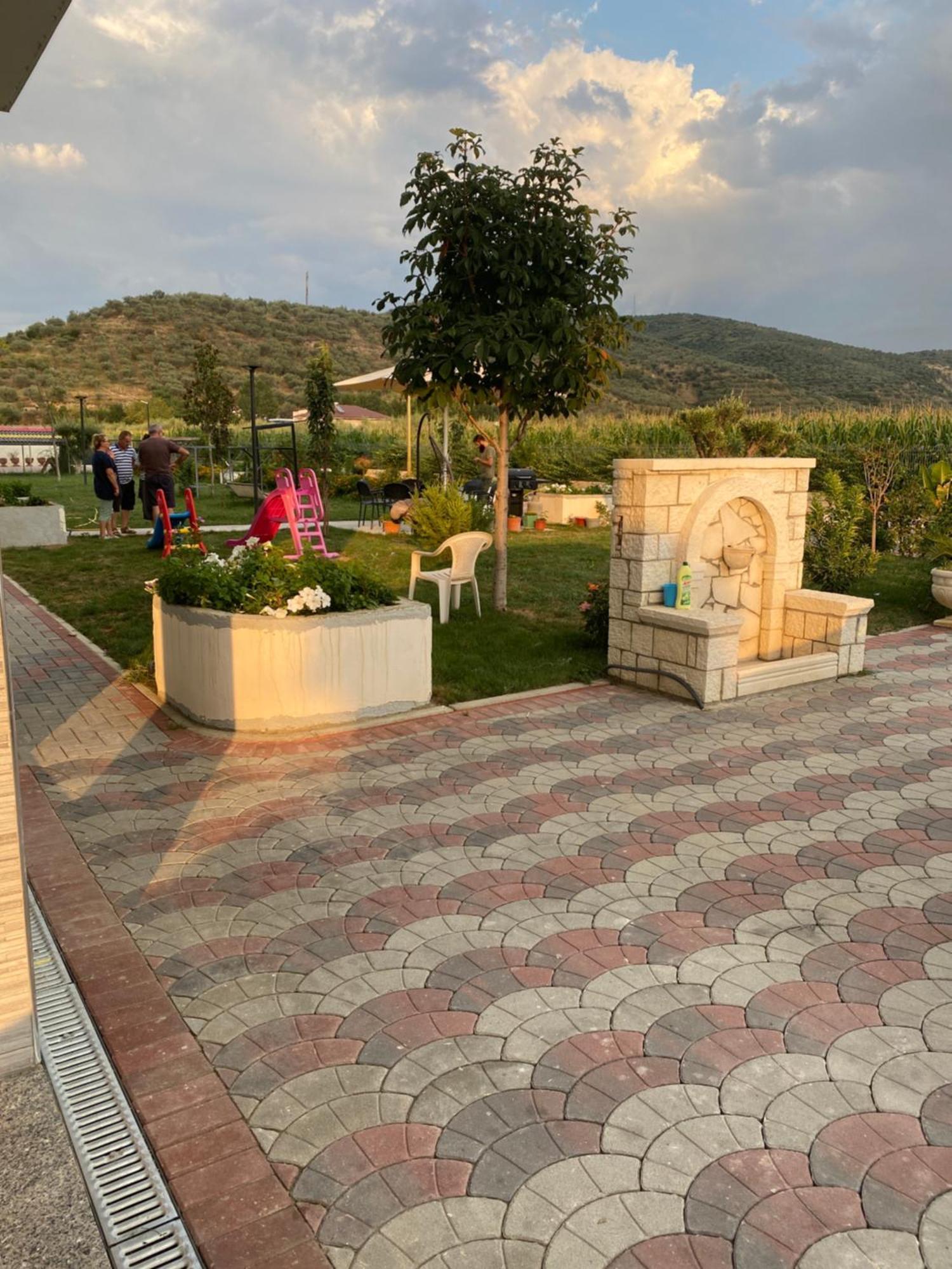 Hanna & Solei Hotel Berat Bagian luar foto