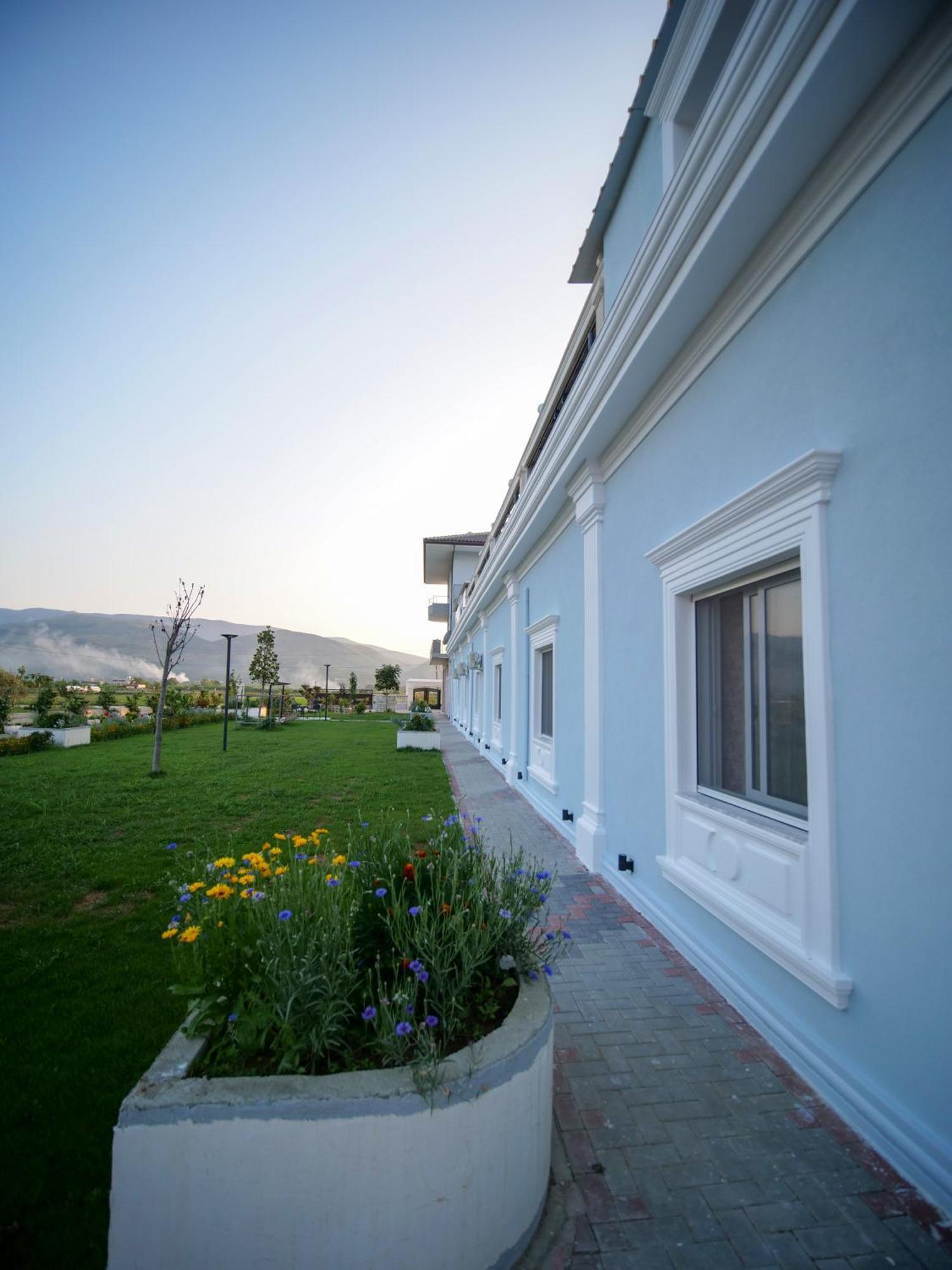 Hanna & Solei Hotel Berat Bagian luar foto