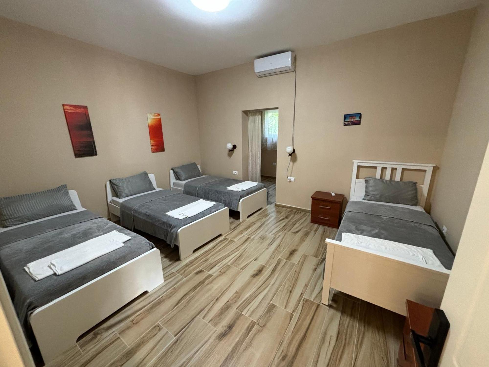 Hanna & Solei Hotel Berat Bagian luar foto