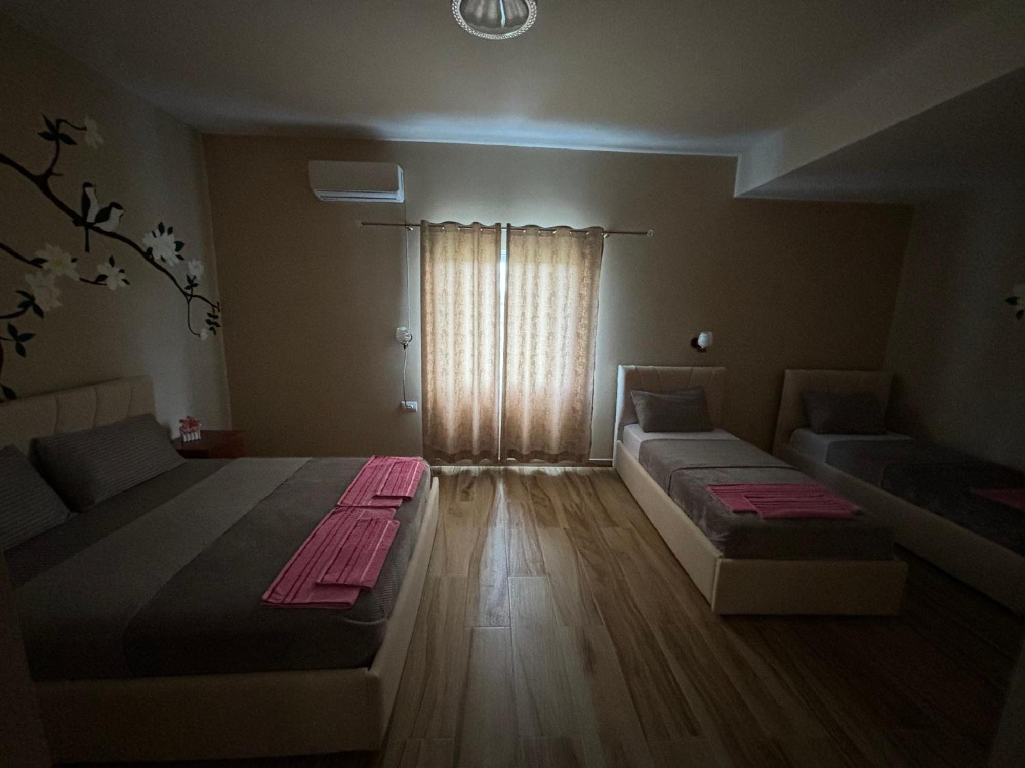 Hanna & Solei Hotel Berat Bagian luar foto